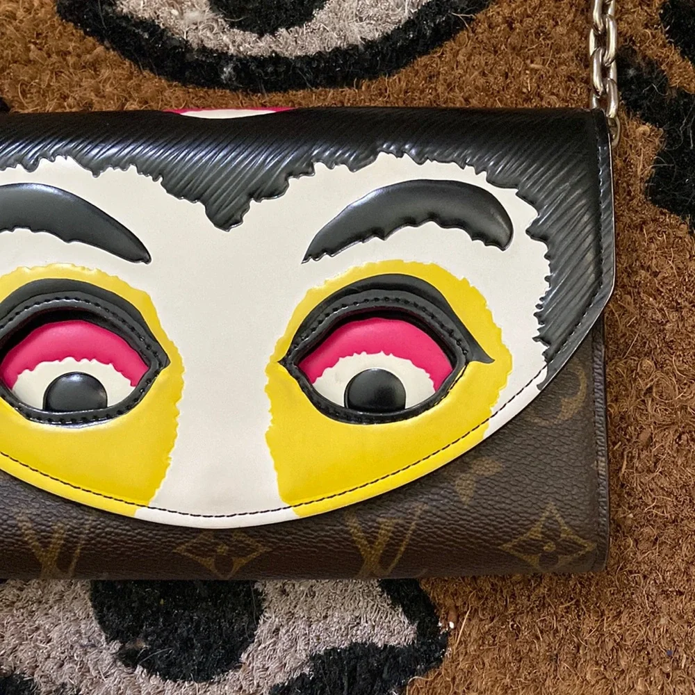 Louis Vuitton Limited Edition Kabuki Chain Wallet - Picture 5 of 16